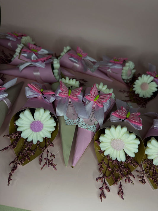 Mini cono “Margherita” in cera di soia 🌸
