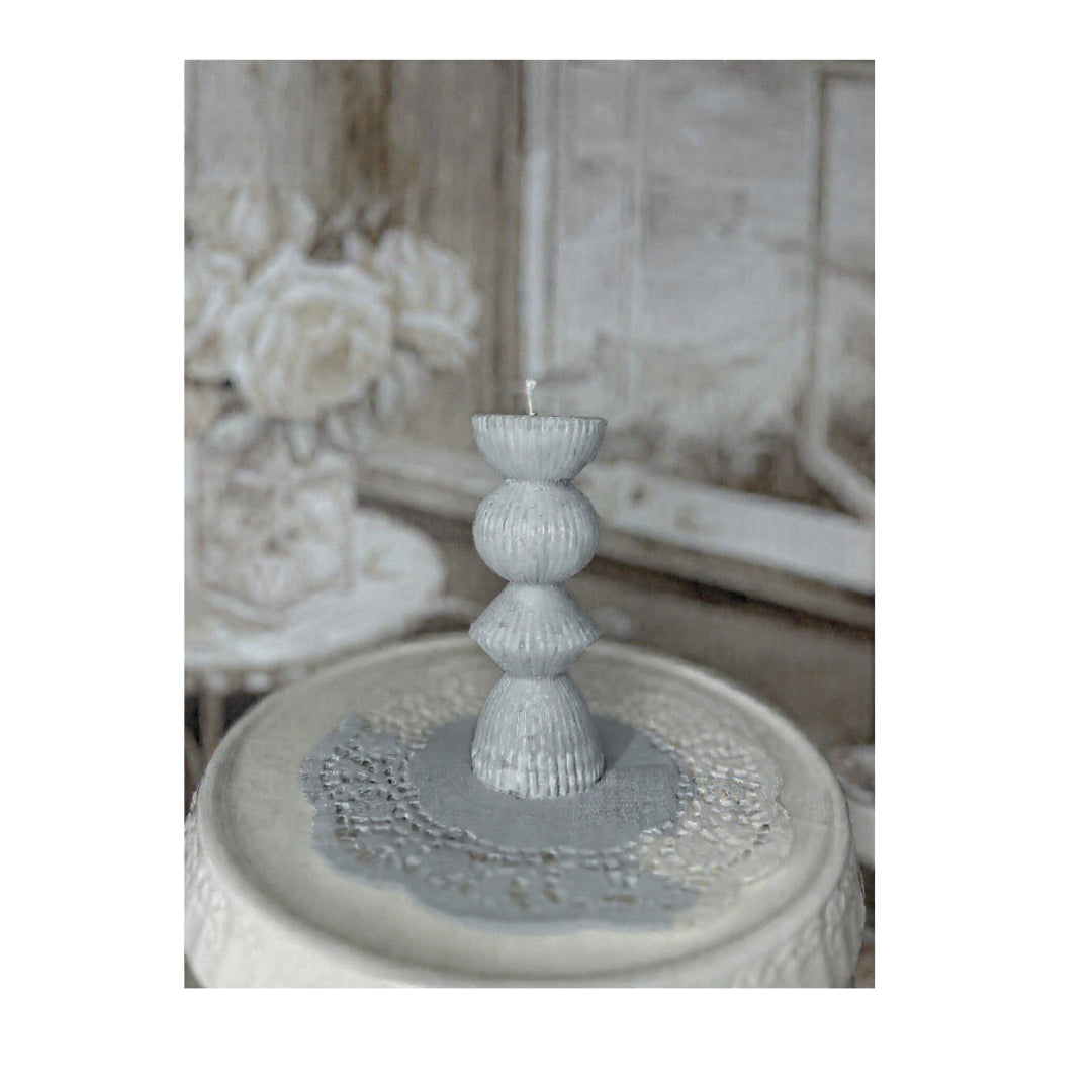 Candela Scultura IVORY TOTEM - Geometria e Purezza